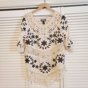 Oliver O. Peasant Top Off White and Black Crochet Top, Size Medium